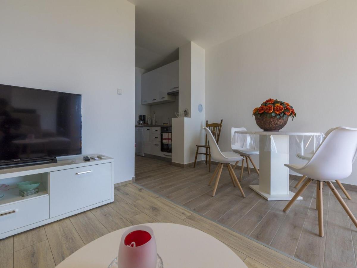 Apartment Vedry Crikvenica Buitenkant foto